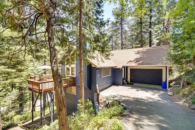 Image de Twin Peaks Cabin < 4 Mi to Lake Arrowhead!