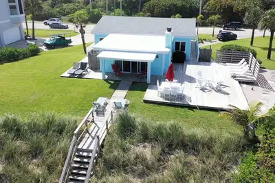 Image de Beach House- Enjoy right on the Beach