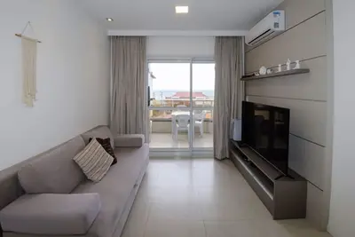 Image de Apartment with a wide sea view 30m from the beach!