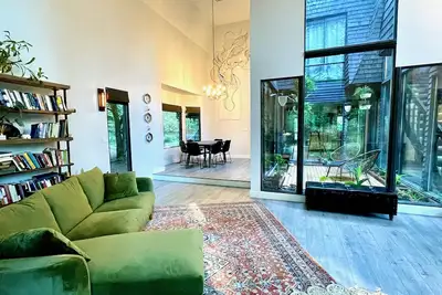 Image de Luxurious Wooded Hideaway