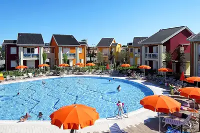 Image de Agréable appartement pour 8 personnes avec Wifi, climatisation, piscine, Tv, terrasse et parking