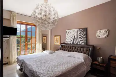 Image de Maison de vacances \"Casa Vacanza il Noce\" avec piscine intérieure, 4 balcons et Wi-Fi