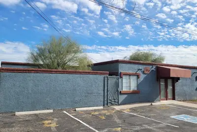 Image de Central, Newly Remodeled, Quiet and Private
