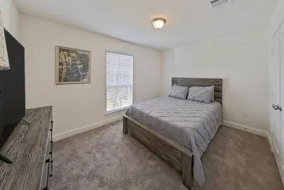 Image de Med Ctr Villa-Built in 22. 3br+Office/Gym!