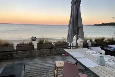 Image de Beach house with rooftop - waterfront