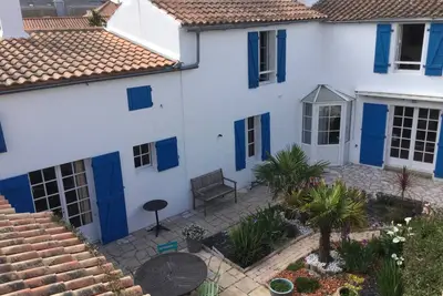 Image de Maison Typique De PÊCHEUR À Noirmoutier En L’ÎLE Sans Vis À Vis