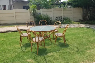 Image de Comfy Private Home- Centrally Located, Close to Airport, Shops, Freeways, Casino