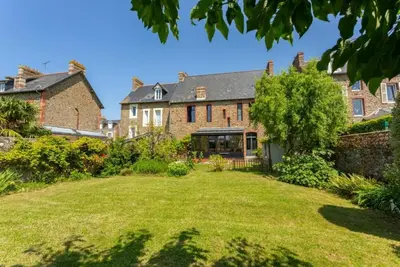 Image de Villa CÉZEMBRE - à 350 mètres de la plage du Sillon - Belle maison 6 chambres