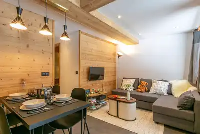 Image de Appartement rénové 2022 avec wifi, balcon sud, 5 pers, équipements famille, proche commodités
