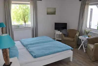 Image de Double room with garden view - Room 4 - Hus lake view