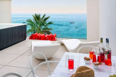 Image de My Rental Homes - Casa Pink sea front apartment in Letojanni