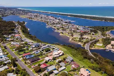 Image de Kalimna Holiday House: Relax and enjoy the magnificent 180-degree water views