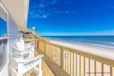 Image de Ley-Z Day-Z - Gorgeous 3 Br Oceanfront Home Is Waiting For You! Pet Friendly