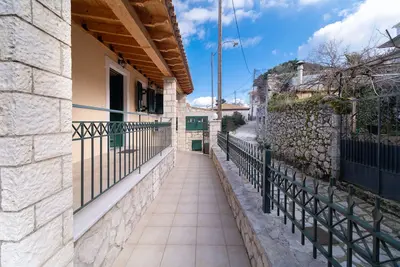 Image de Appartement \"Villa Votistis A2\" avec vue sur les montagnes, jardin & Wi-Fi