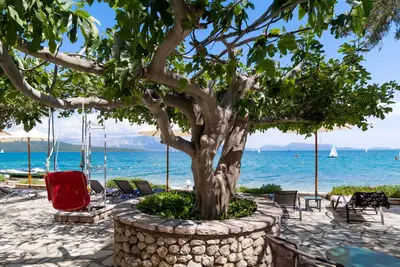 Image de Studio «Nikiana Club - Studio 6» avec vue sur la montagne, piscine partagée & Wi-Fi
