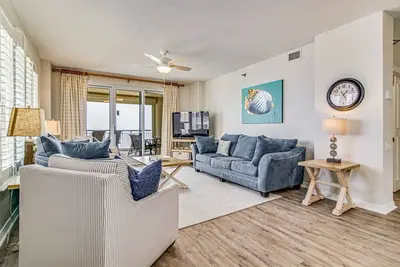 Image de New Listing! Beach Colony Tower 15a - Indoor Pool - Hassle-Free Check Out