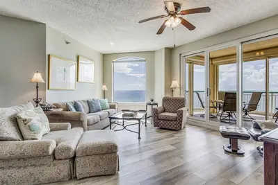 Image de New Listing! Beach Colony Tower 15b - Indoor Pool - Hassle-Free Check Out