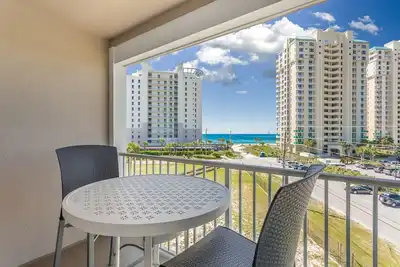 Image de New Listing! Grand Caribbean 417w  Condo 50 Yards from the Beach -  No Hassle Ch