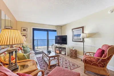 Image de Ocean Breeze East Beachfront - No Hassle Check Out