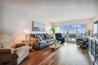 Image de Sandy Key 812 -8th floor -Beachfront view -No Hassle Check Out