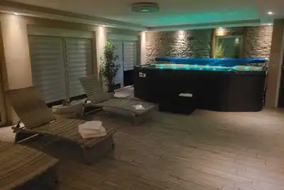 Image de Country house villa Weinsheim, up to 20 pers. - wellness, sauna, whirlpool, Eifel/PrĂĽm