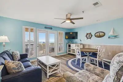 Image de Grand Caribbean 410e - Condo 50 Yards from the Beach -  No Hassle Check Out