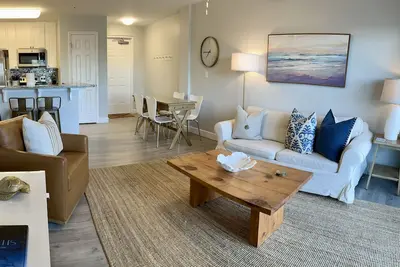 Image de Surfside Oceanfront Condo— Luxury Unit / Top Floor
