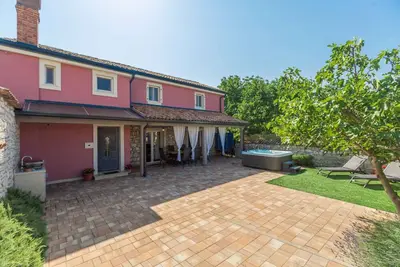 Image de Maison de vacances avec jacuzzi à Poreč