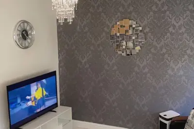 Image de two spacious bedrooms apartment, 2 bathroom, 1sofa`bed. free parking