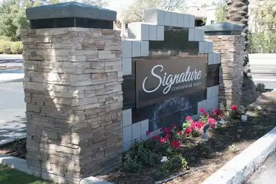 Image de Newly Furnished  Professionally Decorated 2 Full baths Great Views Quiet Area!