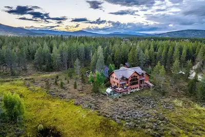 Image de Cozy cabin near Winter Park w/ hot tub & fire pit