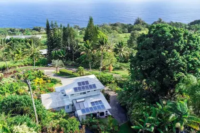 Image de Relaxing Gardens - Peaceful Retreat w\/Panoramic Ocean Views