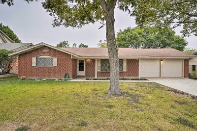 Image de Cozy San Antonio Home w/ Patio, 1 Mi to Airport!