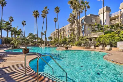 Image de Beachfront Oceanside Condo w/ Amenity Access!