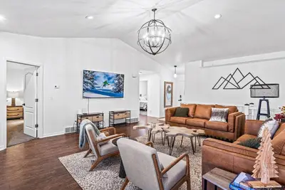 Image de Casa Cliffside: Animal Friendly, Mountain Getaway w/ Private Balcony