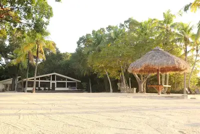Image de Private Keys House with a Beach, Tiki Hut & Private Dock