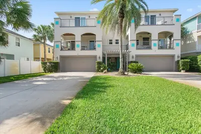 Image de Townhouse Beach Rental Steps from the Ocean