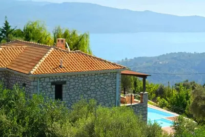 Image de Superb Lefkada Villa | 2 Bedrooms | Villa Kallisto | Stunning Sea and City Views