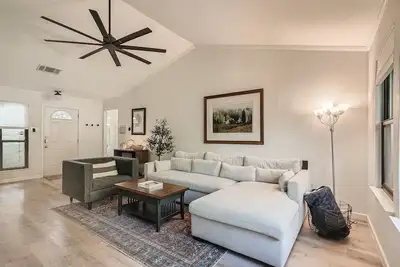 Image de New Modern South Austin Home