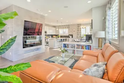 Image de Private Balcony: Pet-Friendly Denver Escape!