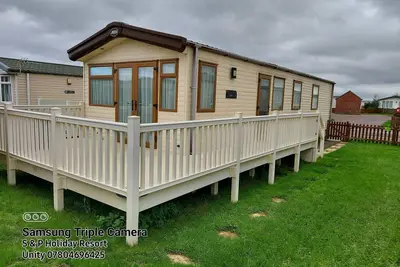 Image de 149 Unity Beach 6 berth encl garden no pets