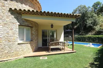 Villa \"avec Piscine Ac et Vue sur la Mer\" avec Piscine, Jardin & Wi-Fi