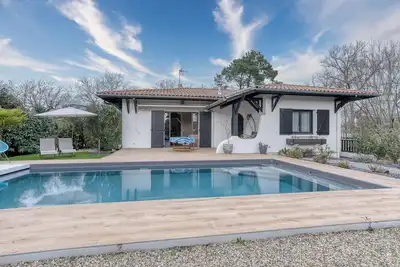 Image de Villa Bassin D'Arcachon 8 personnes avec piscine - Classée 4 étoiles