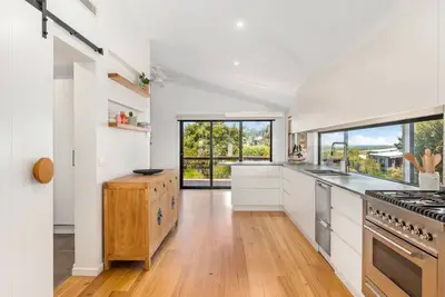 Image de Sunset Shack - Sleeps 6 - Dog friendly!