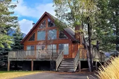 Image de Mtn Views / Fire-pit / Pool Table / Sauna