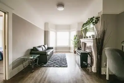 Image de The most desired & safest location in Oakland!