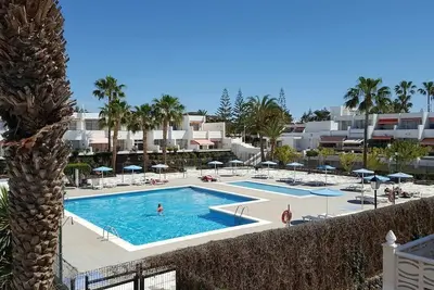 Image de Studio  Casa Mathis cosy au rez-de-chaussée avec vue sur la piscine.