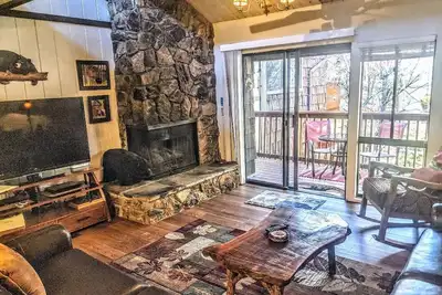 Image de Ski, Soak & Relax, 2 Br/1. 5 Ba Townhouse with Spa, at the base of Snow Summit