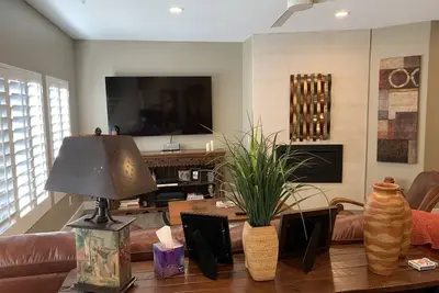 Image de Luxury 2br Condo.