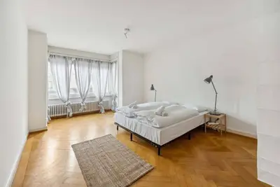 Image de Cozy 2-Bedroom Apartment in Zürich with Kitchen